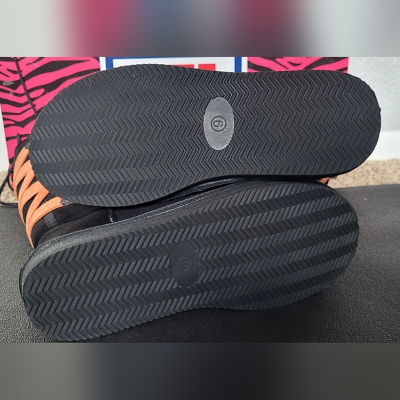 NIB OFICIAL NFL  DENVER BRONCOS WINTER BOOTS - Picture 2 of 6